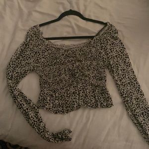 Large Urban crop long sleeve.